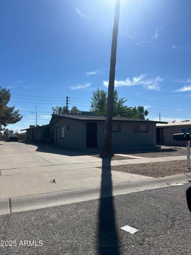 Foto principal - 1801 W Carol Ave