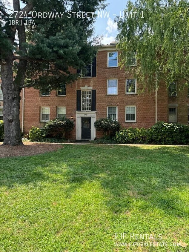 Primary Photo - Spacious & Tucked Away Large One Bedroom i...