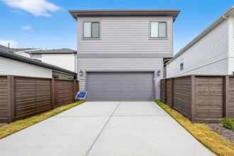 Building Photo - 3311 Full Bellied Ln