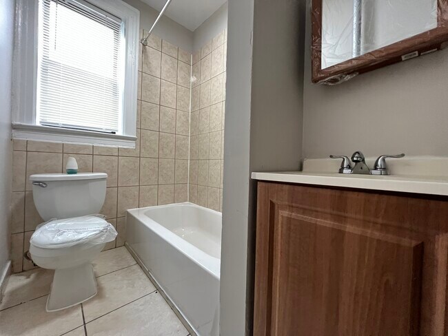 54 Linden Ave 303 - 57 Linden Ave