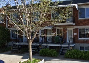 Building Photo - 5643 Av 18E