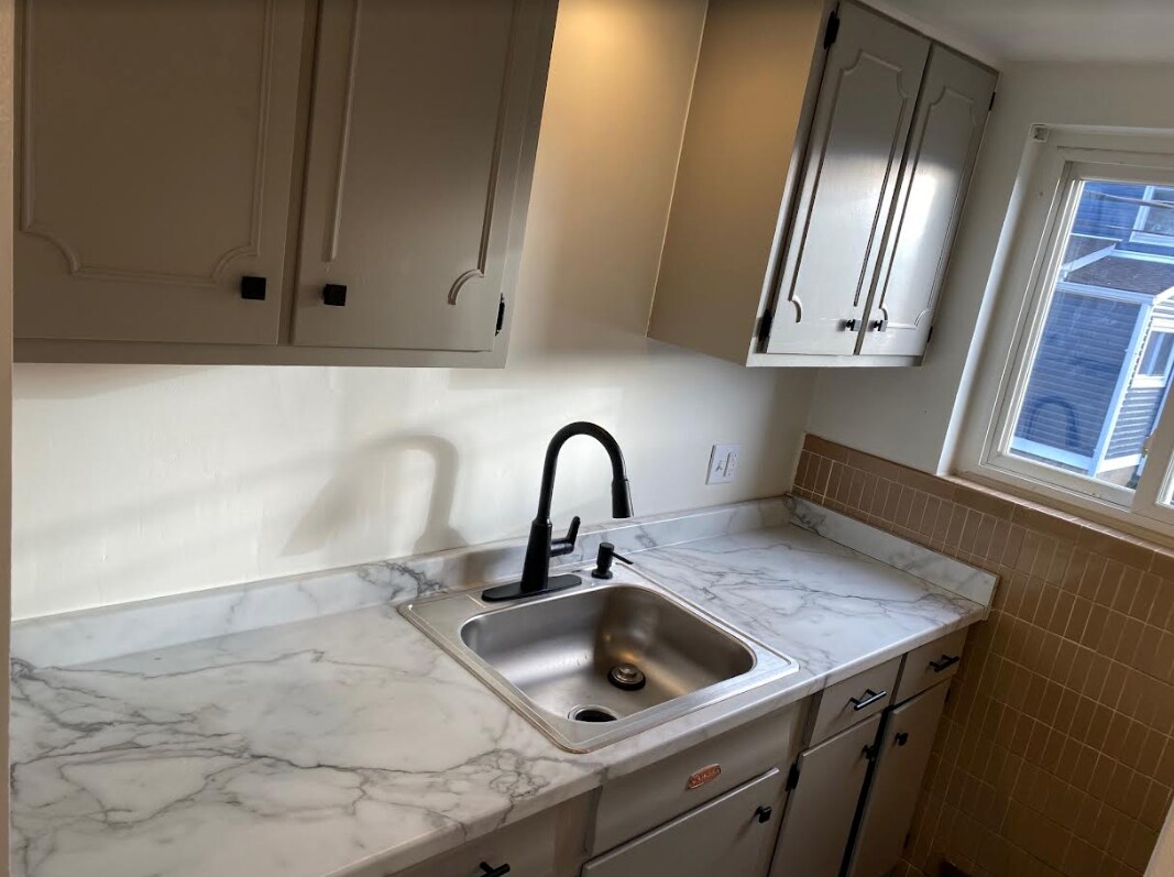 Foto principal - 6060 Colter Ave