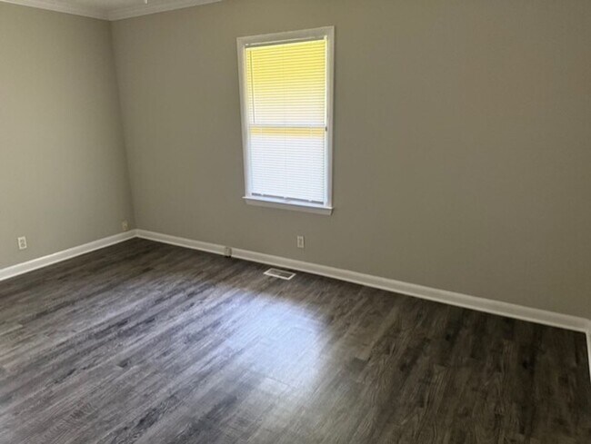 Building Photo - 850 Green Oak Terrace