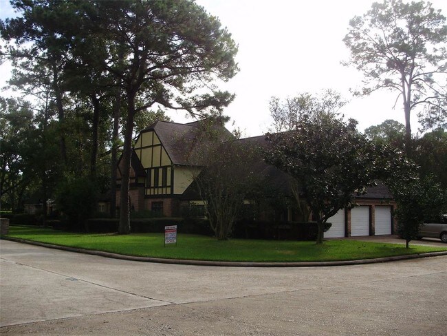 Building Photo - 9911 Oxted Ln