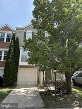 Building Photo - 2539 Banshire Dr