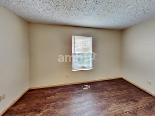 Foto del edificio - 2155 Ripple Rd