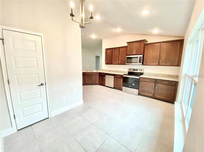 Foto del edificio - 4494 NW 2nd Ave