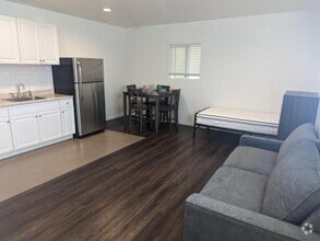 Building Photo - 993 Rosecrans St