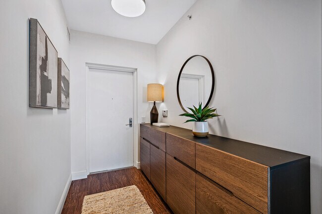 Foto del edificio - 2640 Lake Shore Dr