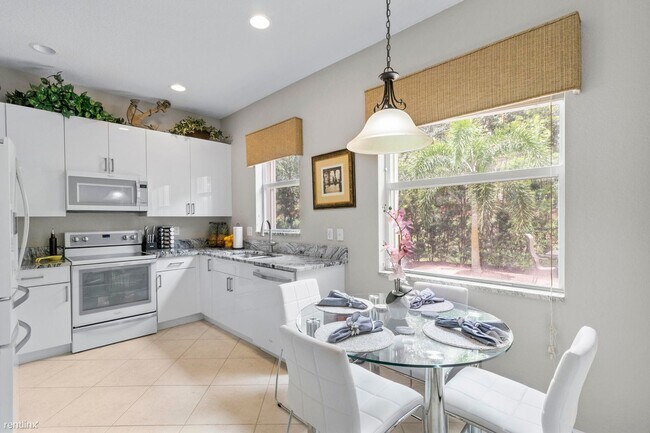 Foto del edificio - 3 br, 2.5 bath House - 10435 Yarrow Dr