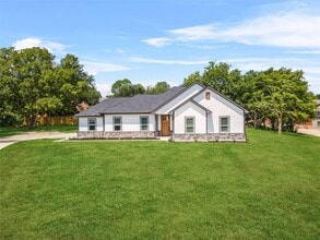 Building Photo - 2315 Progress Dr