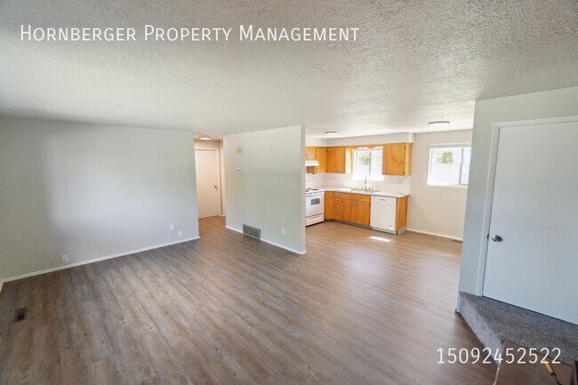 Foto del edificio - 11906 E 10th Ave