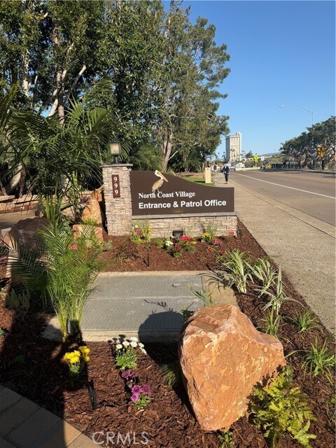 Foto del edificio - 999 N Pacific St