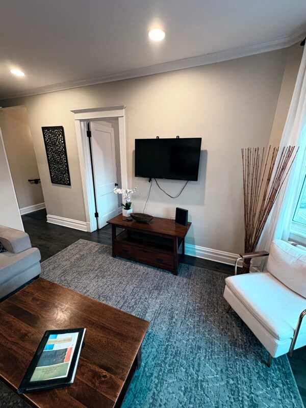 Foto del edificio - 3049 N Leavitt St