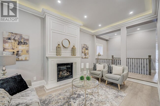 Building Photo - 916 Manning Ave