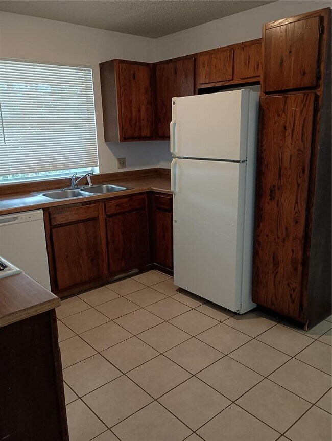 Foto del edificio - 7900 Brodie Ln