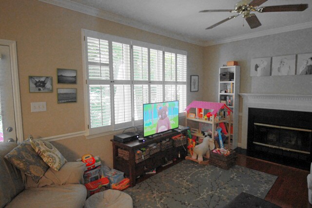 Foto del edificio - Charming 3 Bedroom Colonial Home only 10 Minutes from Duke!