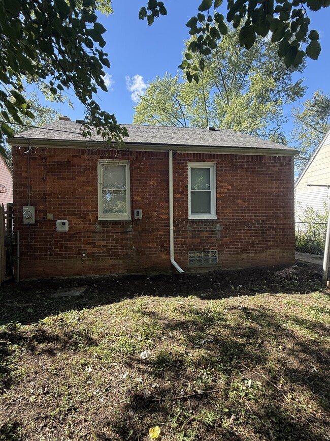 Building Photo - 16083 Manning St