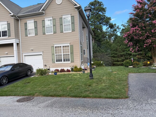 Building Photo - 23432 Aster Way