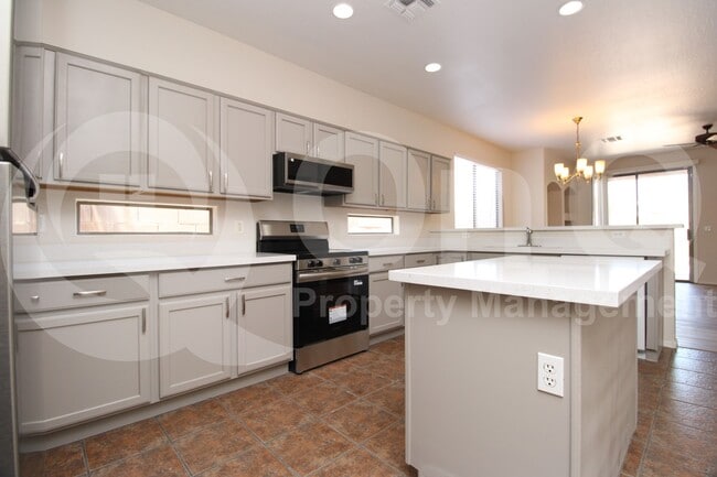 Building Photo - 4005 N 126th Ave