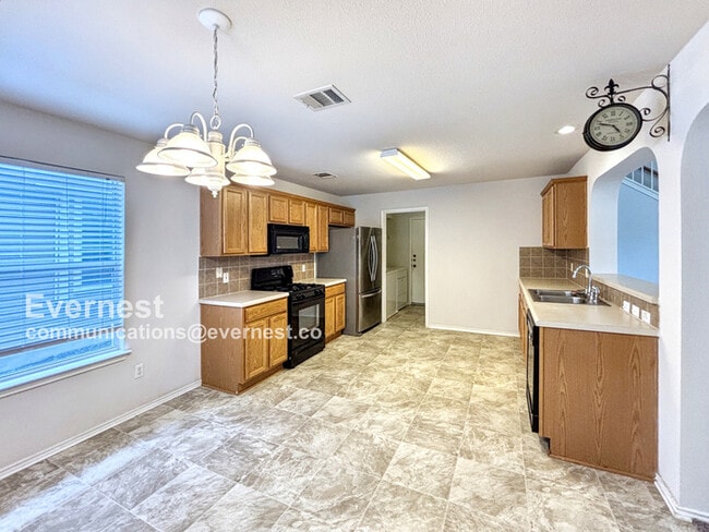Building Photo - 1018 Monadale Trail
