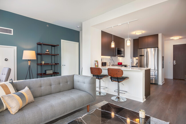 Building Photo - 465 N Park Dr #2612