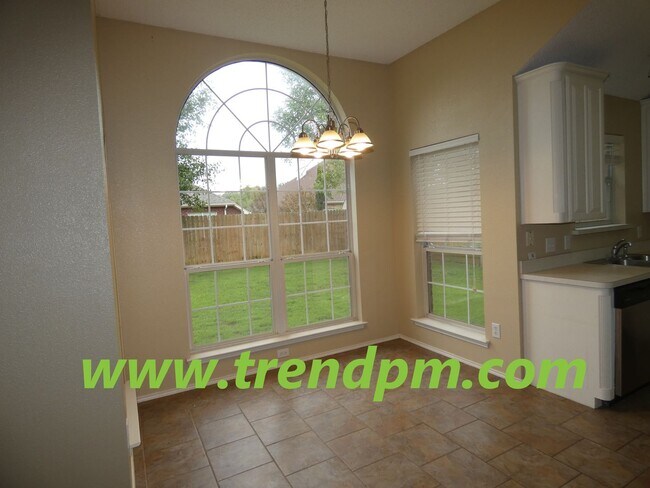 Building Photo - Bright & open concept 3/2/2 home in River ...