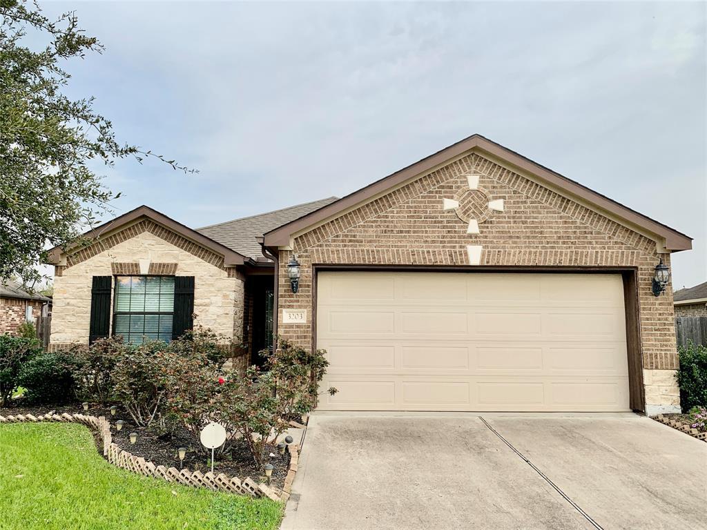 Primary Photo - 3203 Southern Green Dr