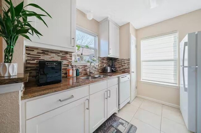 Building Photo - 12922 Widge Dr