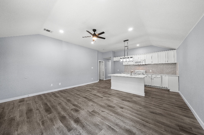 Photo - 417 Cleaves St House