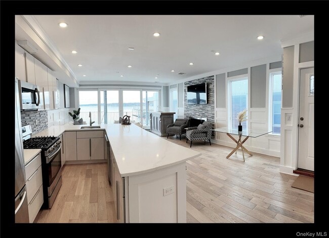 Foto del edificio - 61 Orchard Beach Blvd