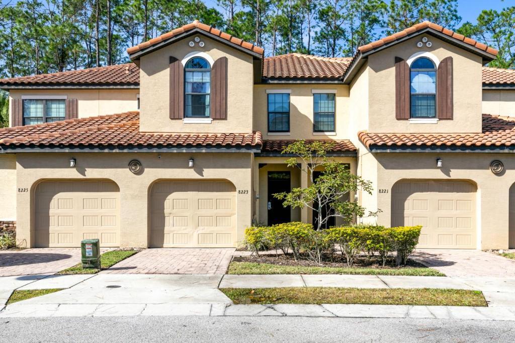 Foto principal - 8223 Roseville Blvd
