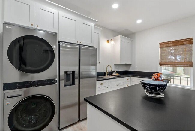 Foto del edificio - 4501 N Highland Ave