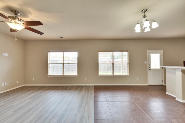 Building Photo - 11725 Channing Dr