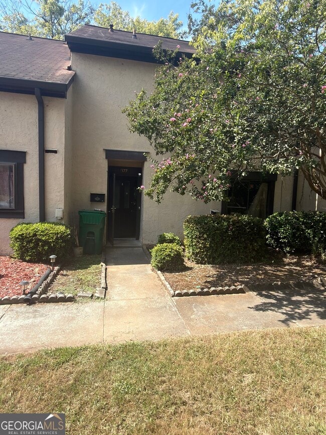 Building Photo - 177 Tiburon Dr