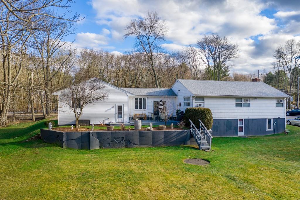 403 Bay Rd, Easton, MA 02375 Townhouse for Rent in Easton, MA