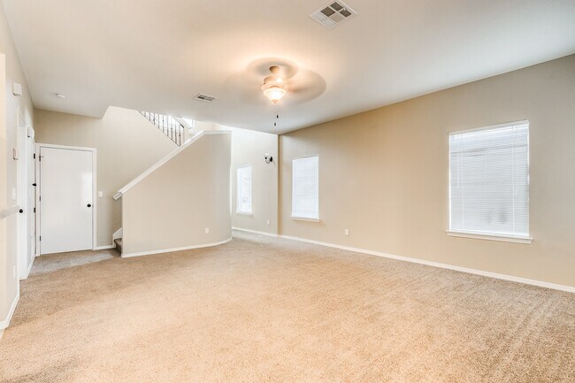 Foto del edificio - Gorgeous 4 Bedroom Home In Horizon with Re...