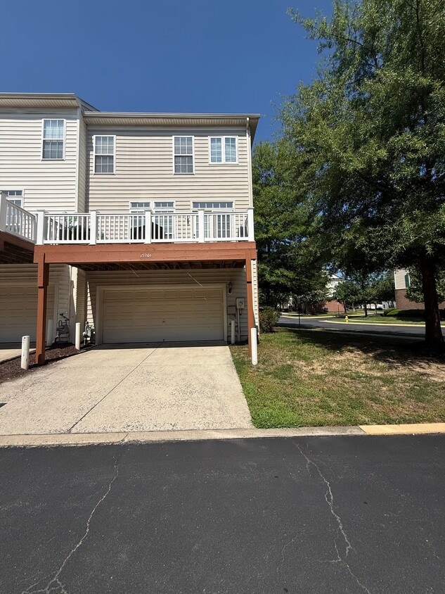 Building Photo - 15201 Torbay Way
