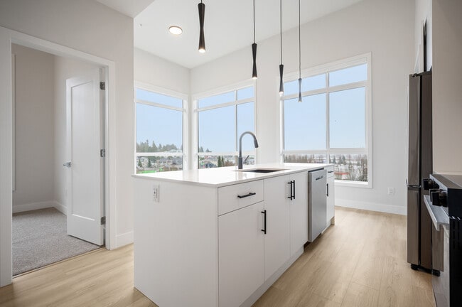 Building Photo - 34395 Gladys Ave