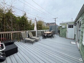 Building Photo - 804 Evergreen Walk