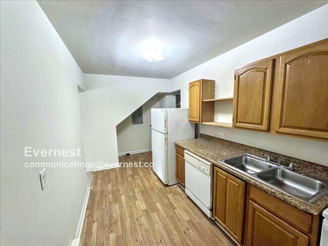 Foto del edificio - 1141 W Bank St