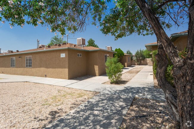 Building Photo - Milagro Apartments