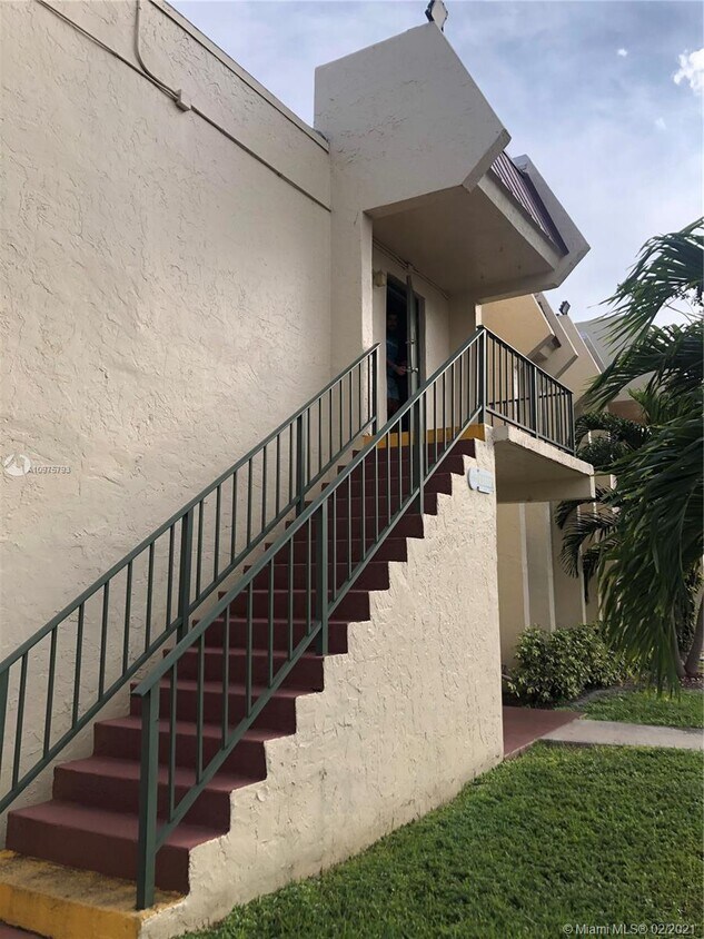 Foto principal - 13882 SW 90th Ave