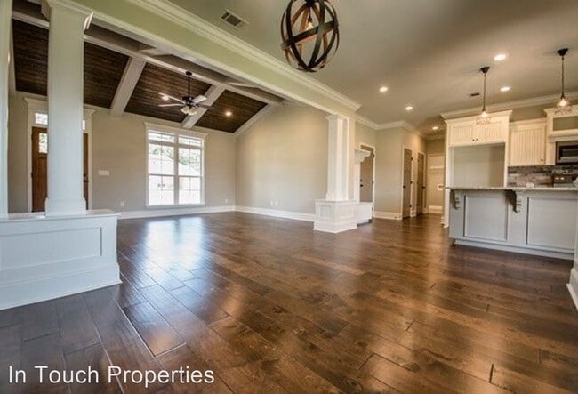 Building Photo - 4 br, 2 bath House - 3916 Medieval CT