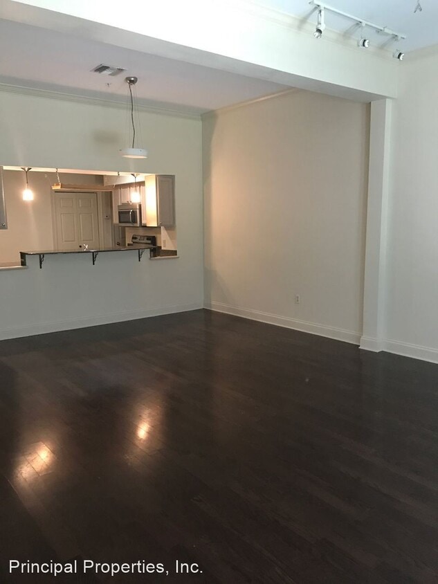Building Photo - 2 br, 2 bath House - 4230 Highland Road #107