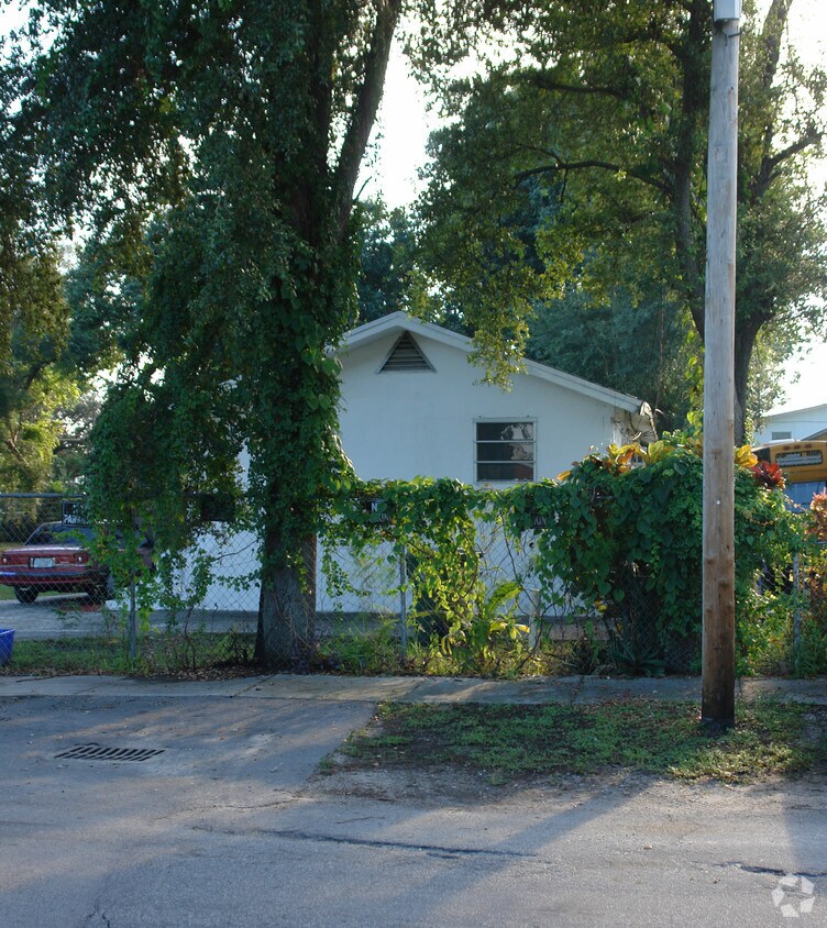 Foto del edificio - 7637 NE 3rd Ct