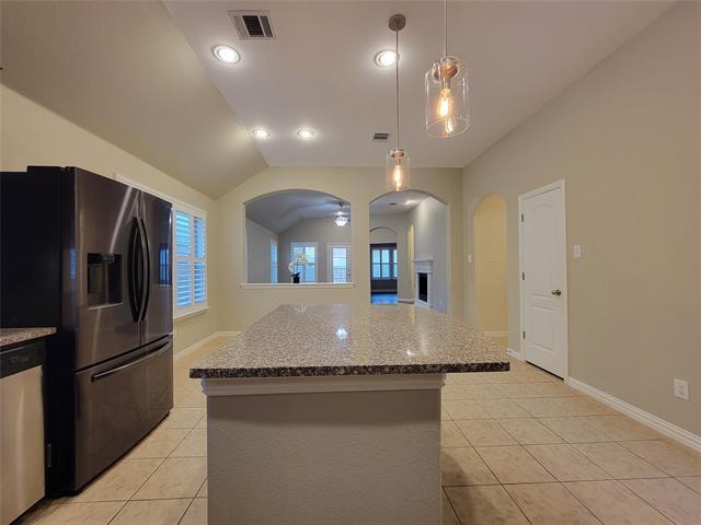Foto del edificio - 2420 Flowing Springs Dr