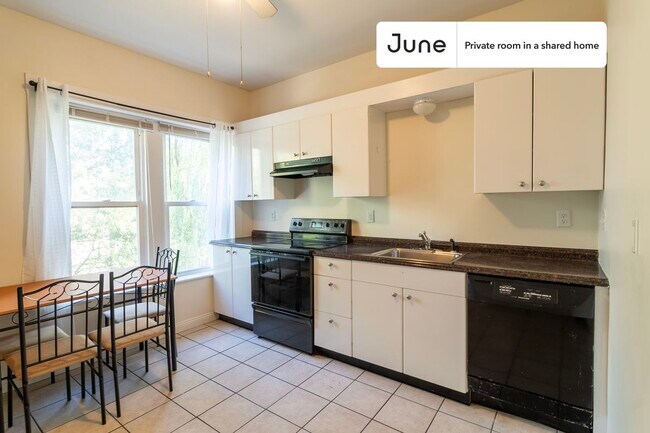 Foto del edificio - Room in Shared 4 bed/2 bath home in Allston