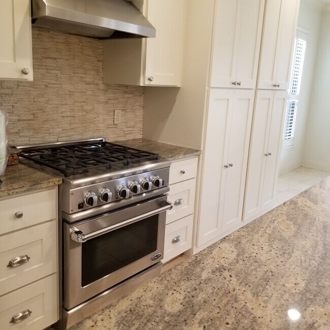 Foto del edificio - Stunning Home - North Cat Mountain - 4 bed...