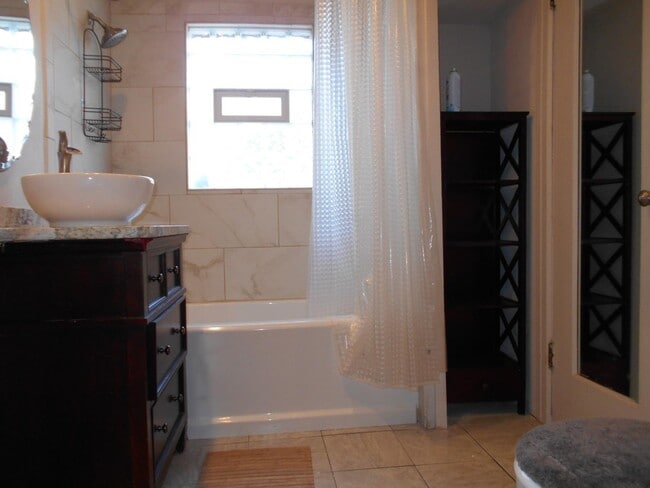 Foto del edificio - 2518 25th St